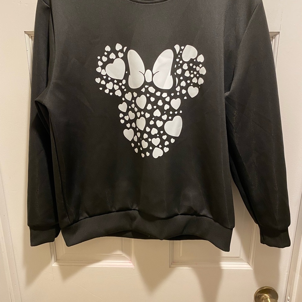 Black Heart Pattern Sweater - Picture 2 of 4